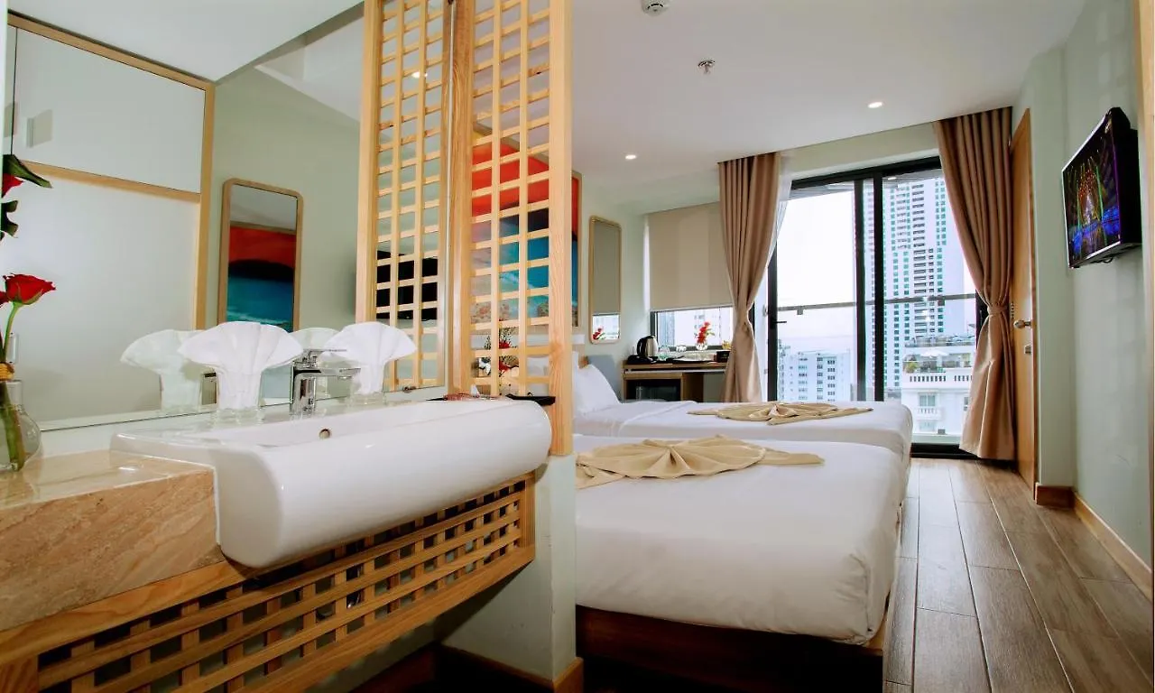 Royal Hpm Hotel Nha Trang 4*,